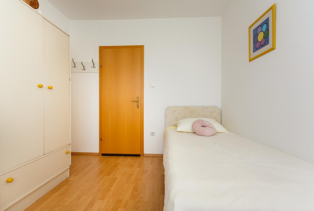 Apartman Snjezana Malinska Luaran gambar