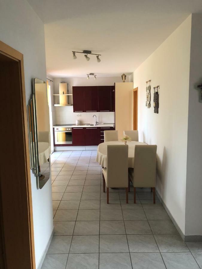 Apartman Snjezana Malinska Luaran gambar